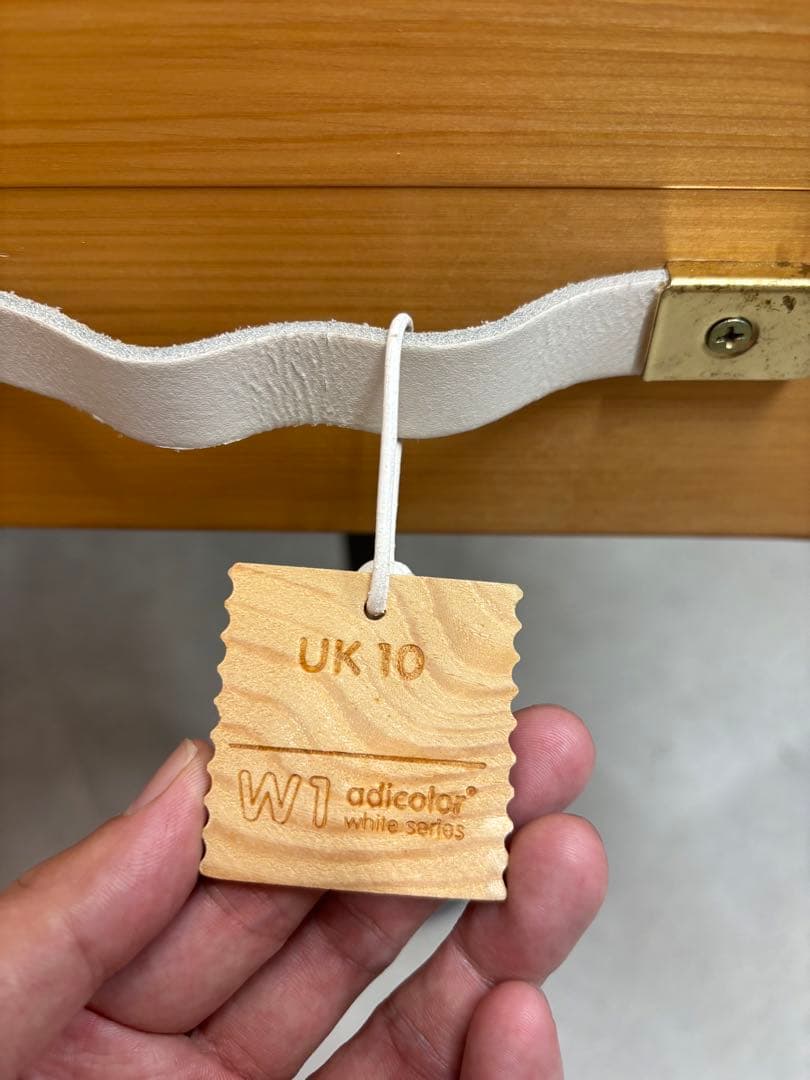 世界1,000足限定】adidas アディカラーLO （W1） 木箱付き - メルカリ