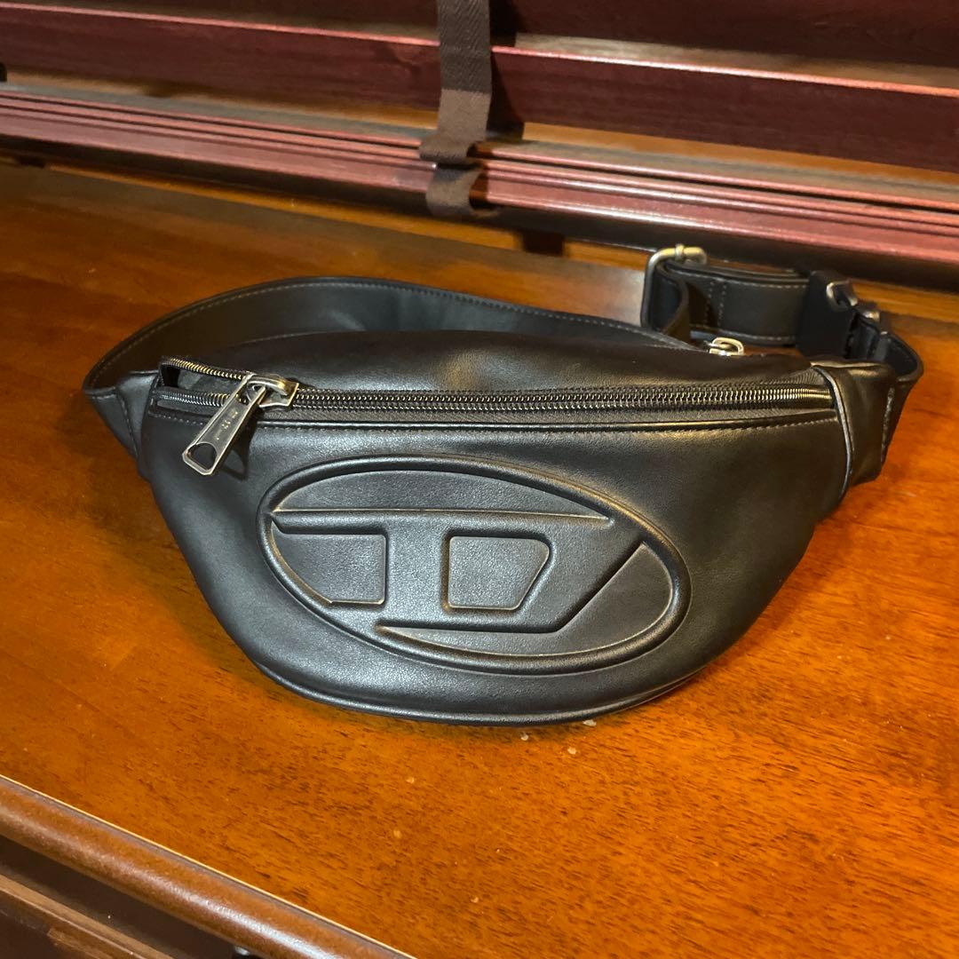 DIESEL ボディバッグ ブラック 値下げ交渉可 DIESEL（ディーゼル） ボディバッグ メンズ D-Pack Beltbag X ベルト