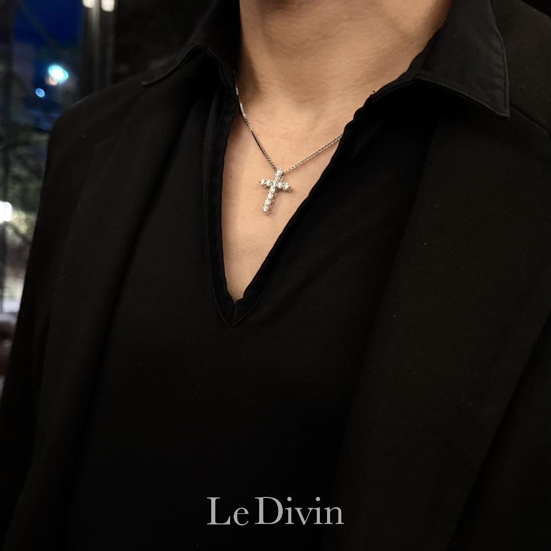 新年SALE1点限定価格 Sサイズ モアサナイト1.1ct クロスネックレス