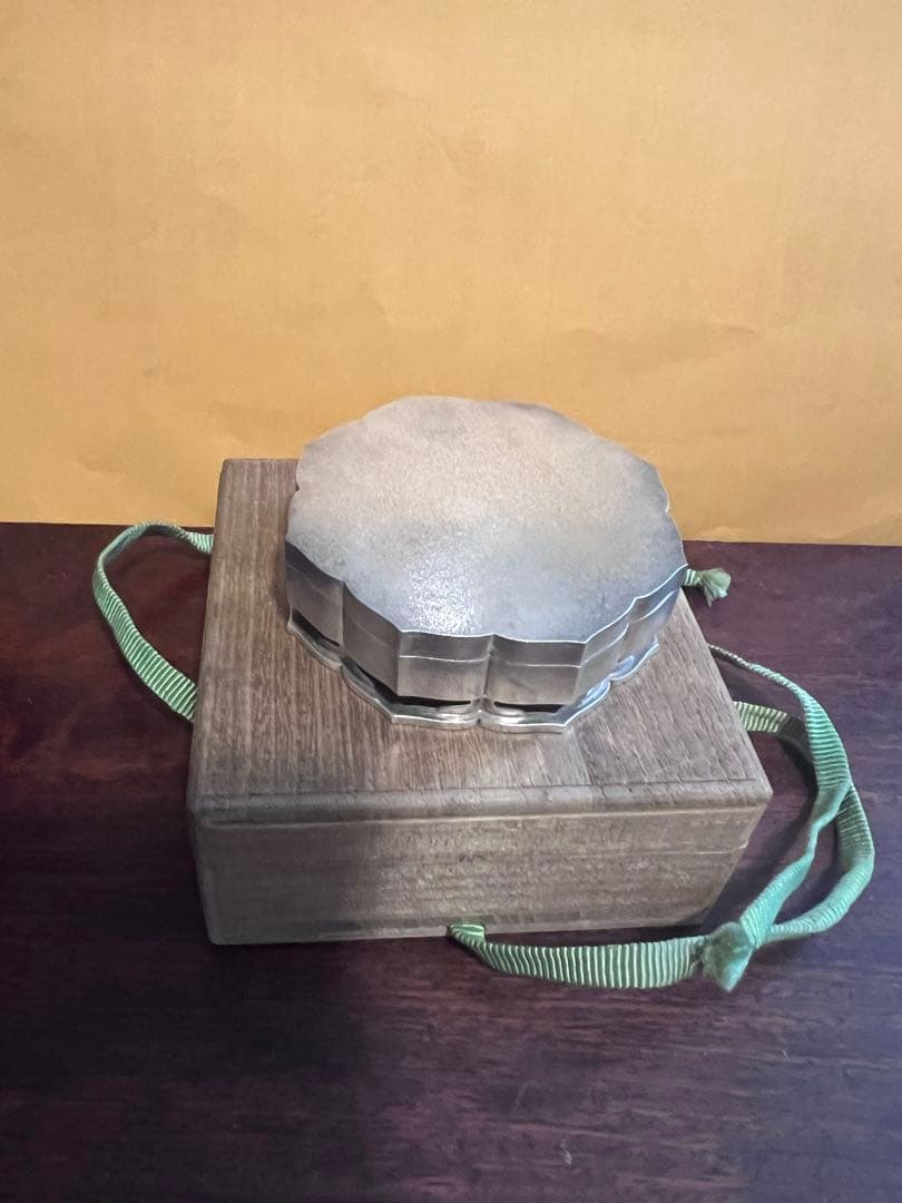 銀製ボンボニエール 宮本商行『 銀製 「ねずみボンボニエール」』 | 銀製品 | 日経アート