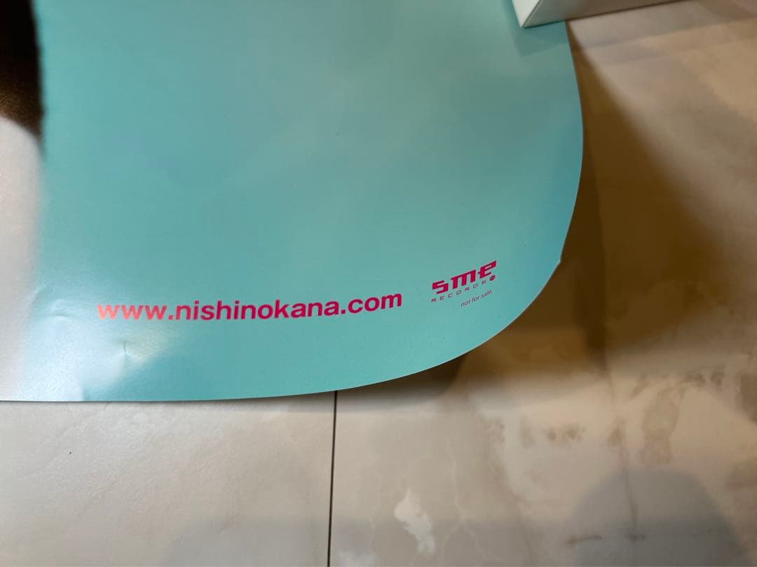 西野カナ 非売品販促用ポスター 7th Album『LOVE it』 - メルカリ