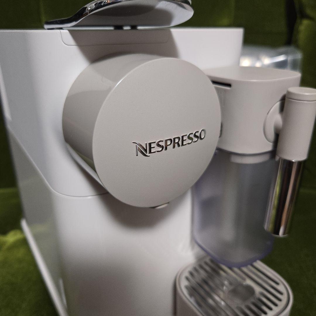 ネスプレッソ ラティシマ・ワン F111WH ネスプレッソ ラティシマ・ワン F111WH [シルキーホワイト] 価格比較