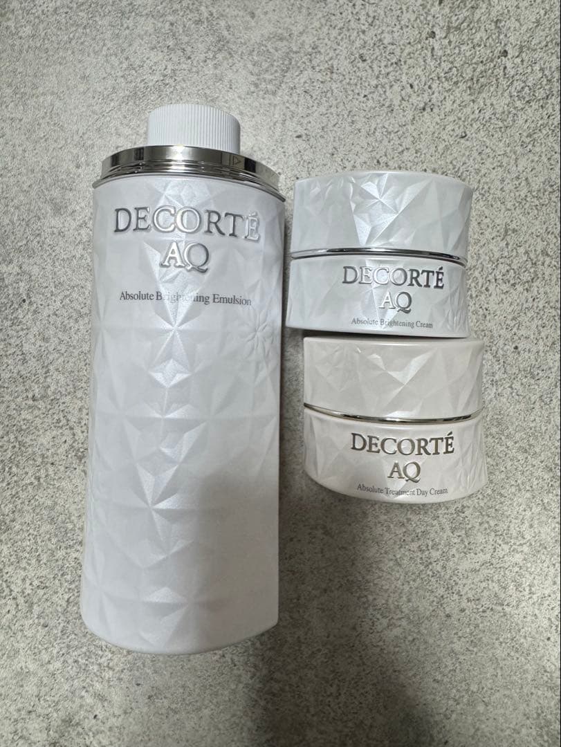 AQ アブソリュート エマルジョン ブライト 詰め替え 200mL AQ アブソリュート エマルジョン ブライト / コスメデコルテ(乳液