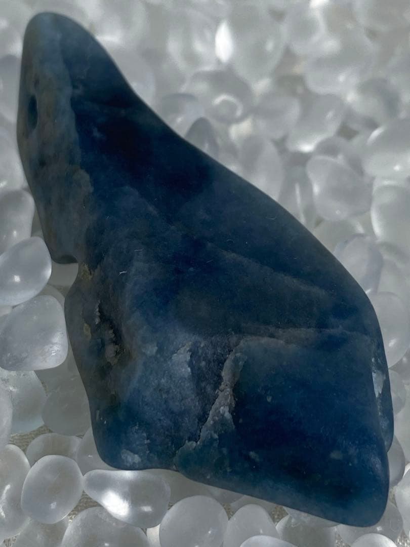 糸魚川翡翠 ひすい 入りコン沢の青 最上品質 とろみのある茄子紺ヒスイ