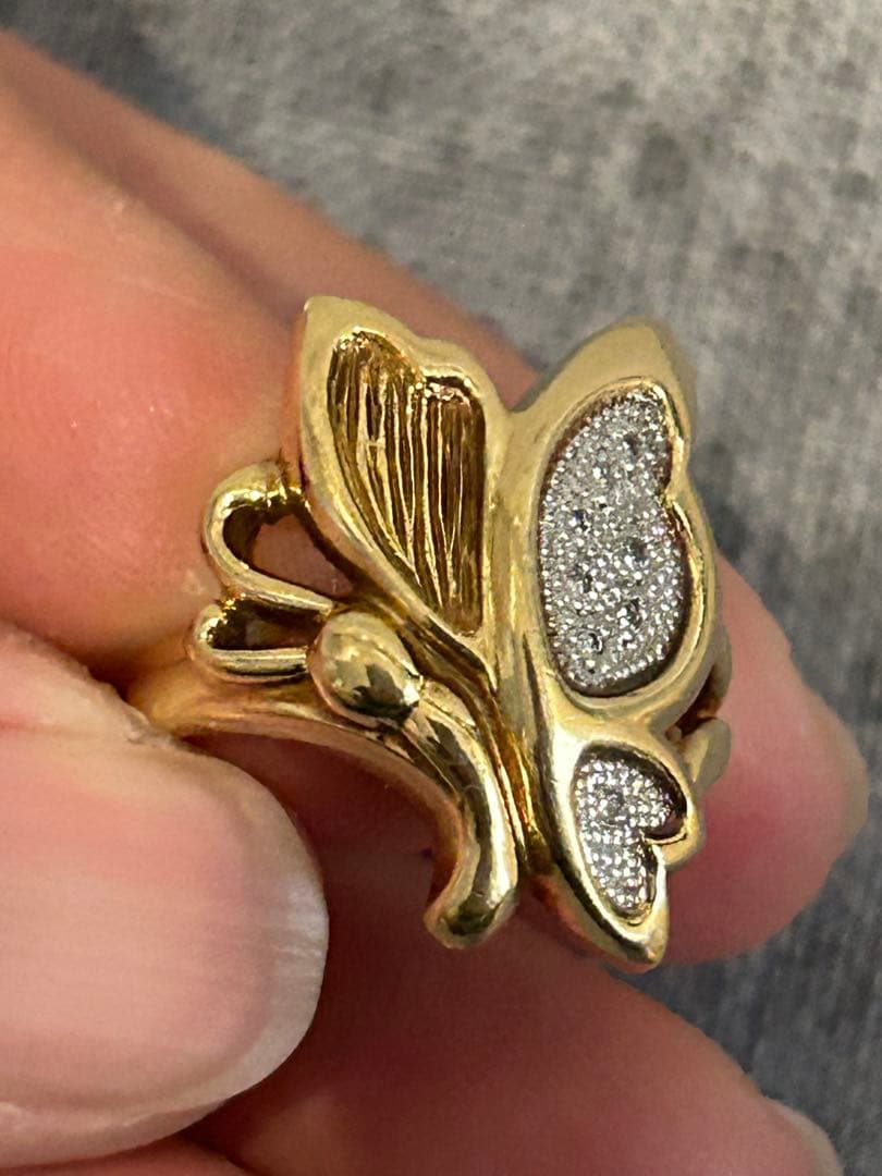 金 プラチナ コンビバタフライダイヤモンドリング