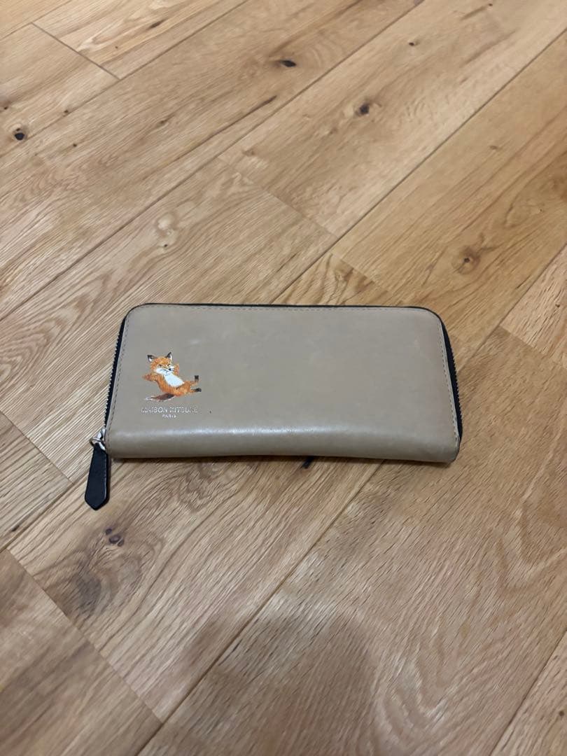MAISON KITSUNE ベージュ 長財布