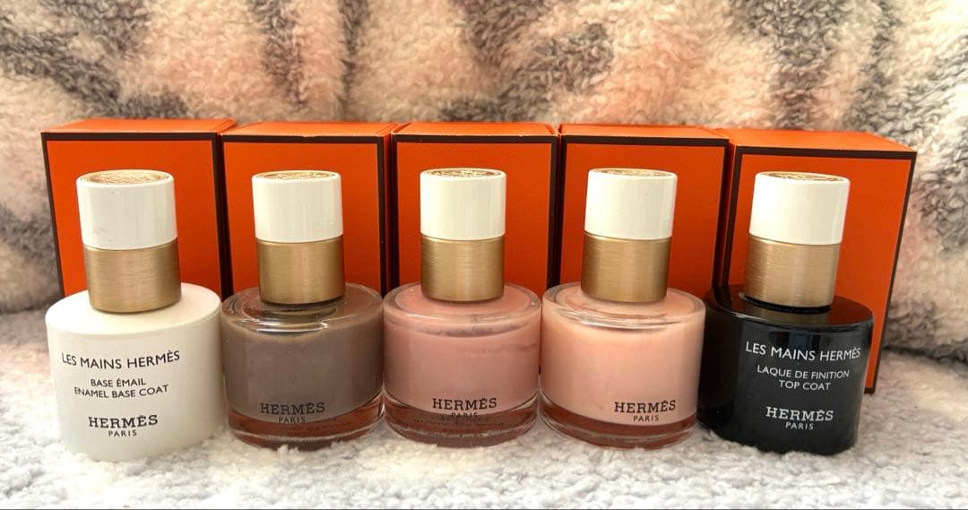 エルメス　人気色03 06 80 ➕ベースコート&トップコート　5点セット エルメス 人気色03 06 80 ➕ベースコート&トップコート 5点セット