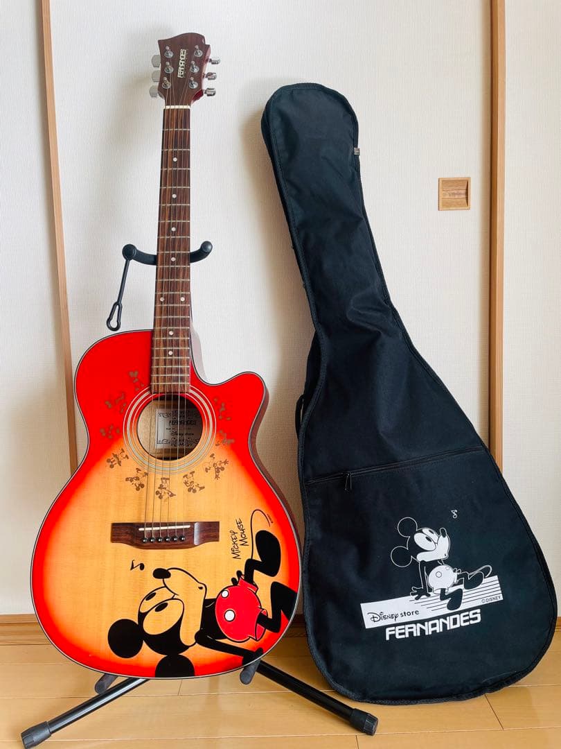 【貴重】フェルナンデス　ディズニーストア限定アコギ　オールドミッキー　スタンド付