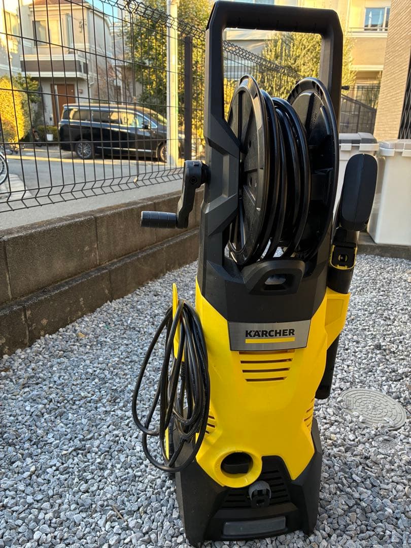 【売却予約あり】KARCHER 高圧洗浄機本体　ケルヒャーk3 ホースリール