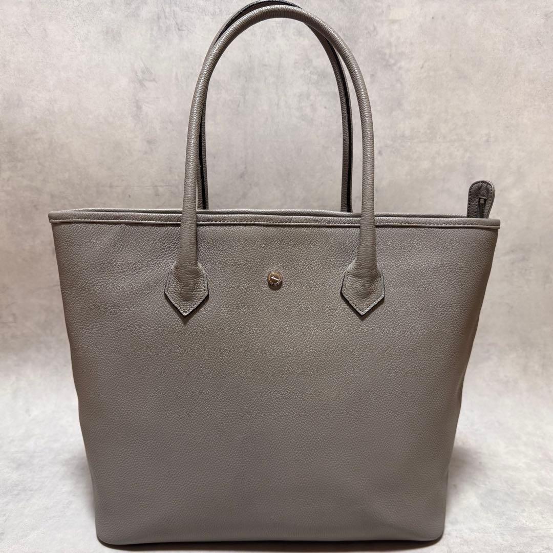 極美品 hinn ヒン トートバッグ シボ革 レザー グレー 大容量 A4○