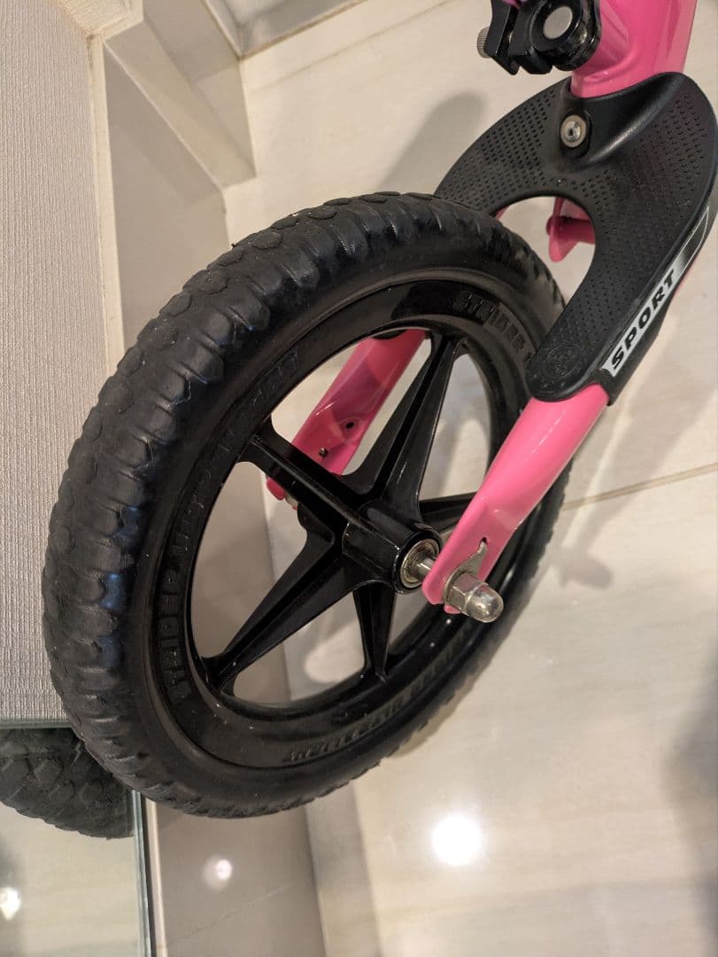 直渡し値引き可】ストライダー STRIDER ピンク