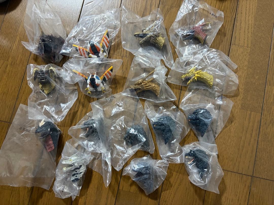ゴジラ モンスターヘッドマグネット　16体セット