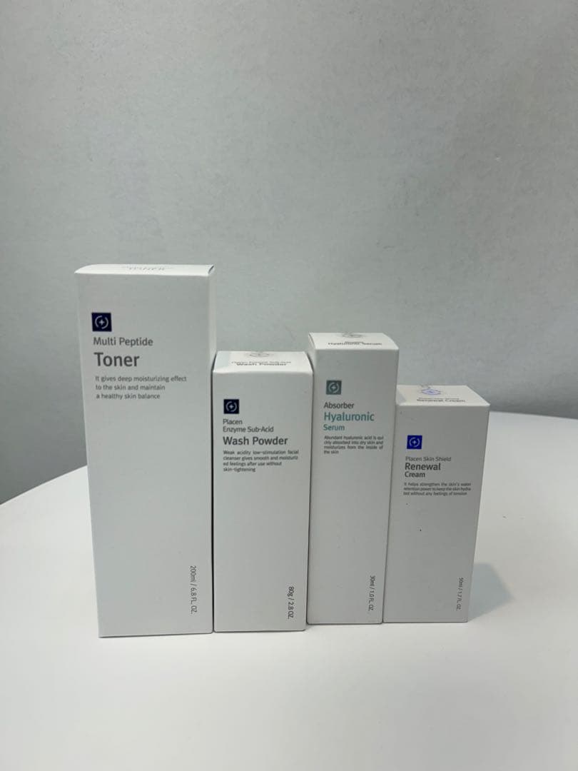 韓国大人気なルネセルトナーパウダー　ヒアルロニックセラム　リニューアルクリーム