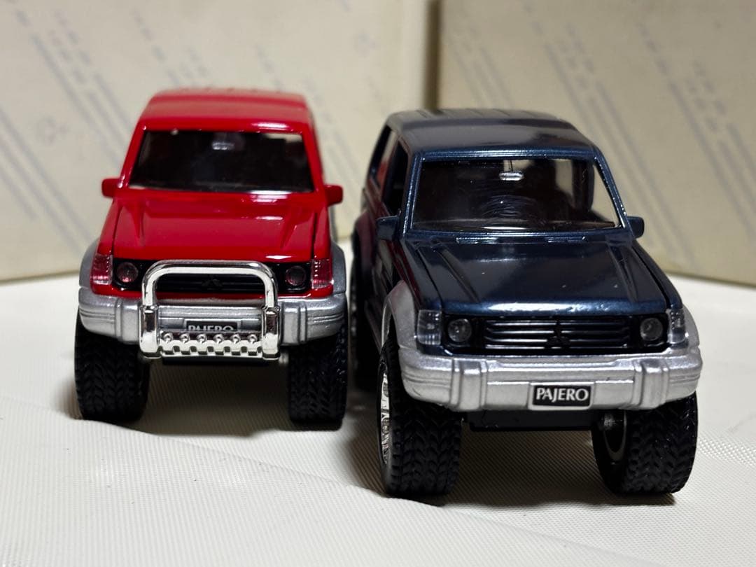 三菱パジェロミニ 非売品販促ミニカー 赤と紺の2台セット