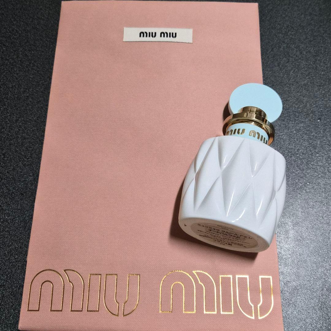 miumiu 香水 フルール ドゥ レ オードパルファム 【ショッパー付き】