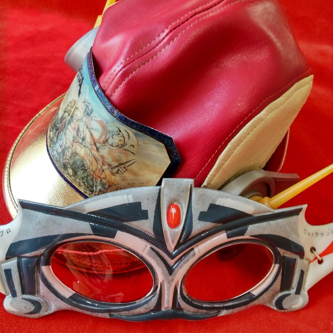 「ウルトラマン エース」キャップ/サングラス