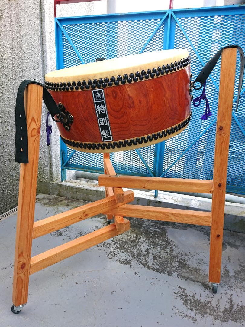 グッチーさん専用【送料無料】１尺５寸平胴太鼓　ケース・バチ付き