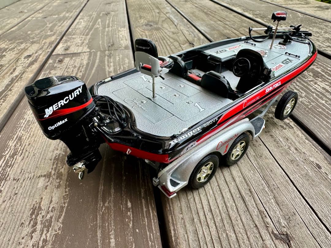 レンジャー 520VX 1/24 ダイキャスト模型 CASTAWAY バスボート - メルカリ