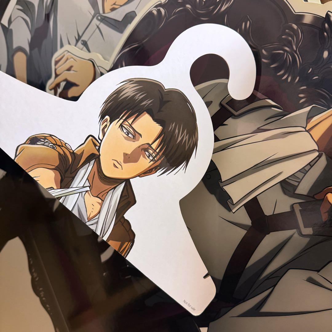 進撃の巨人 リヴァイ 等身大パネル キャラウムカフェ 受注生産品 2種