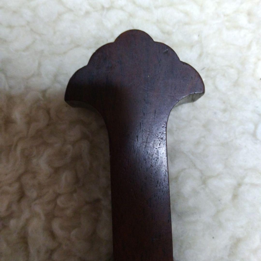 琵琶のバチ　16cm×19.5cm