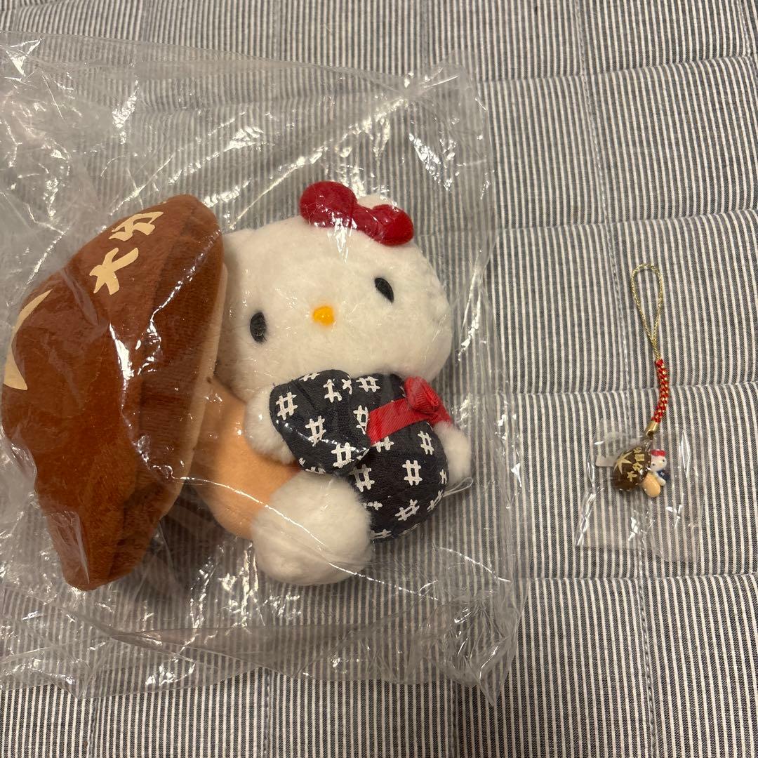 ご当地キティ　ぬいぐるみ　ストラップ