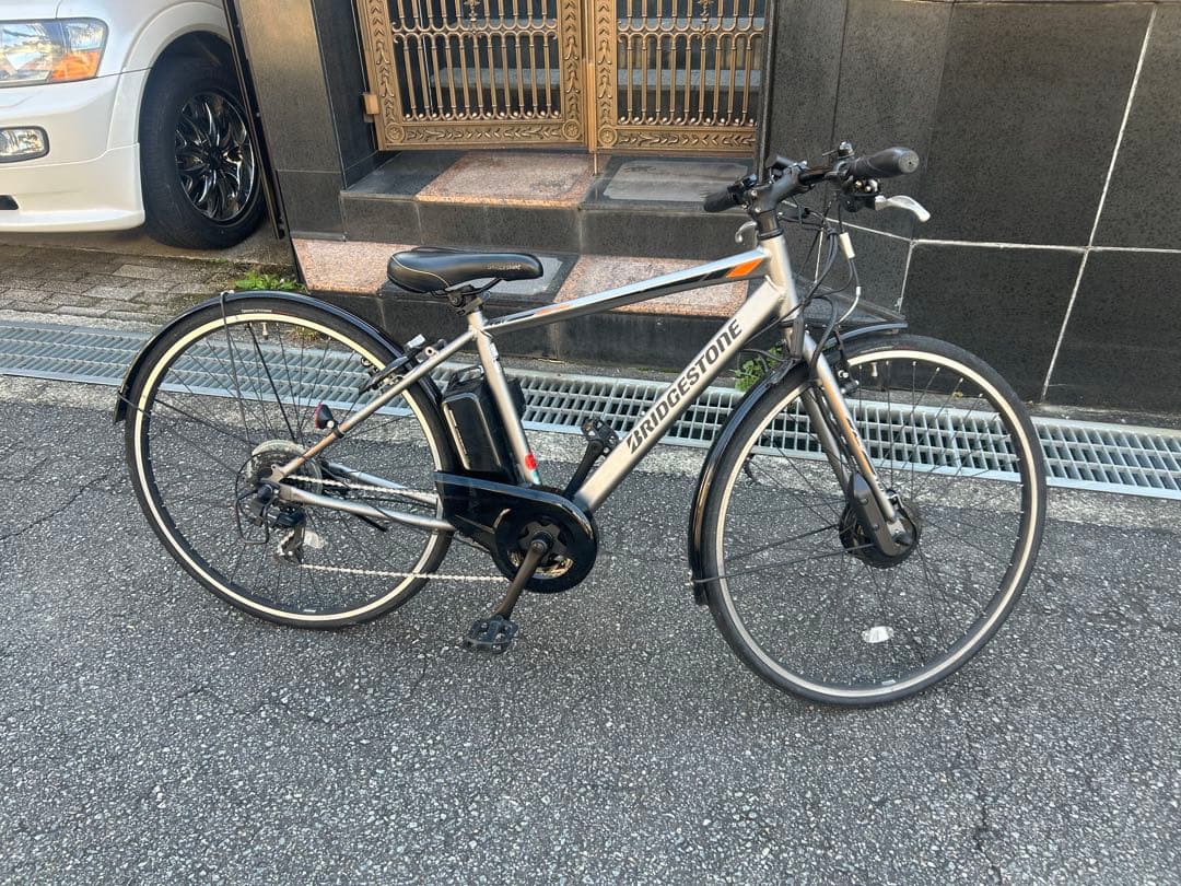 ゴルゴ1313　ブリヂストン 電動アシスト自転車 TB1e 27インチ カゴ付きTB1e ブリヂストン(BRIDGESTONE) クロスバイク 27インチ