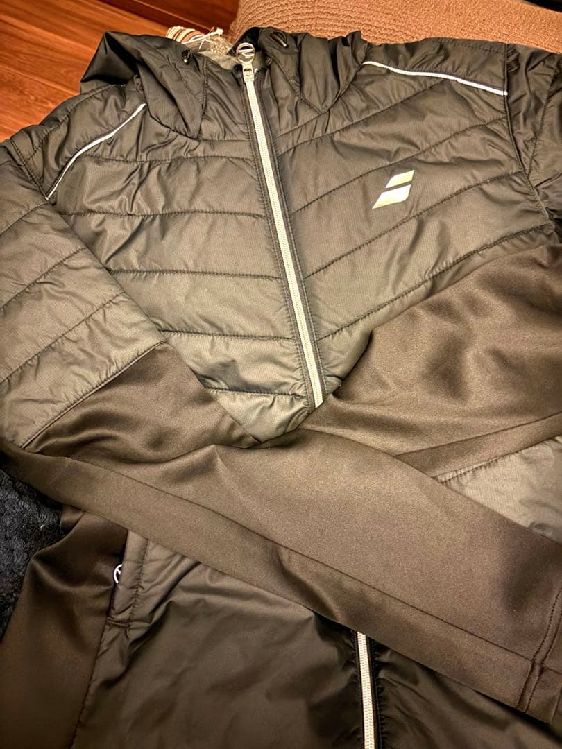 バボラジップアップジャケット+ヨネックス フーディ(中古) スポーツ