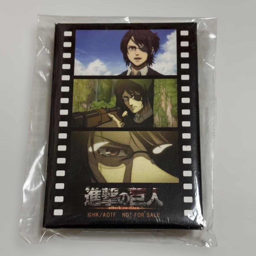 【非売品】 Cake.jpコラボ 進撃の巨人 スタンド缶バッジ