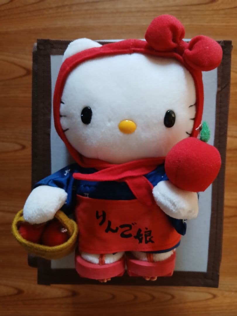 ハローキティ ぬいぐるみ りんご娘