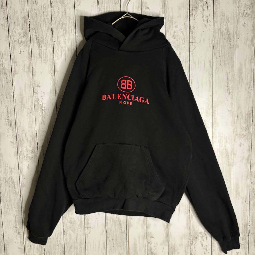 最高デザイン】バレンシアガ パーカー フーディ 赤ロゴ 黒 Lサイズ