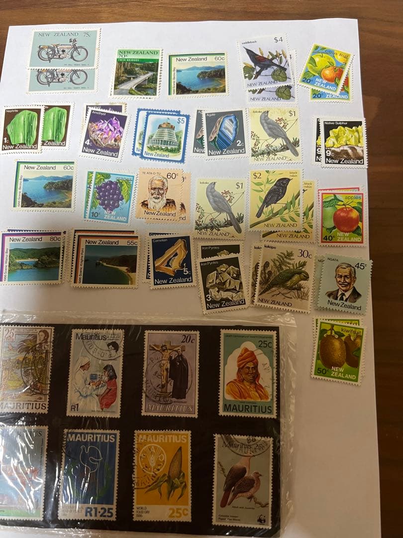 ニュージーランド・モーリシャス 使用済切手 約39枚 ブルー・モーリシャス - Wikipedia