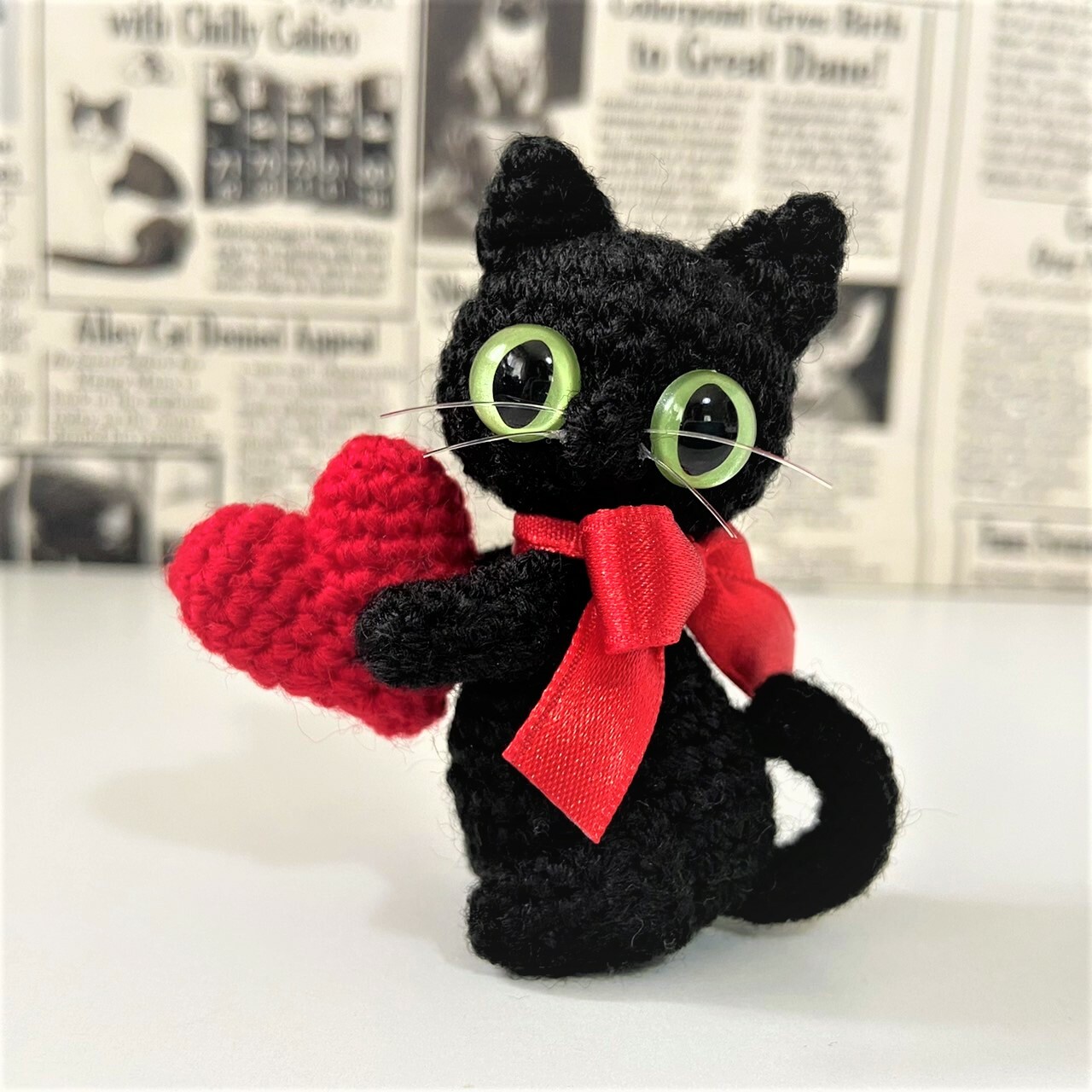 リボン黒猫の選べるハート♡赤♡あみぐるみ - くろねこROOM | minne